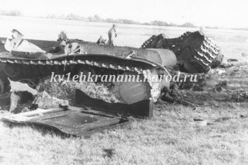 Танк КВ-2, вероятно, из тяжелого танкового батальона 42-й танковой дивизии 21-го мехкорпуса (коллекция автора)