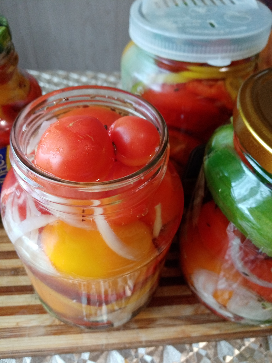 помидорки первая заливка/фото автора 