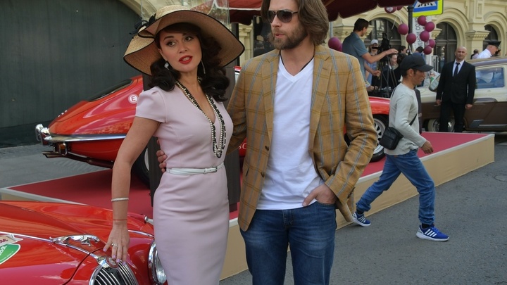 На автовыставке