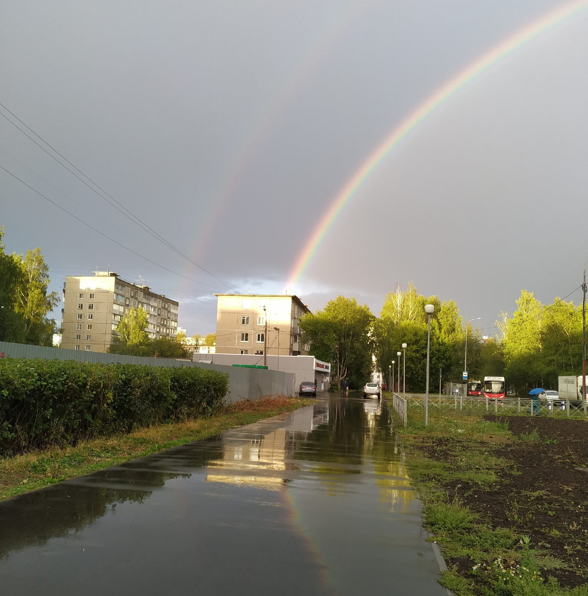 Есть мнение, что пройти через радугу - это к счастью. Очень надеюсь, что наше путешествие будет не только интересным, но и принесёт отличные результаты. 
