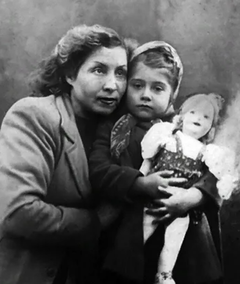 Ирина Мирошниченко с мамой