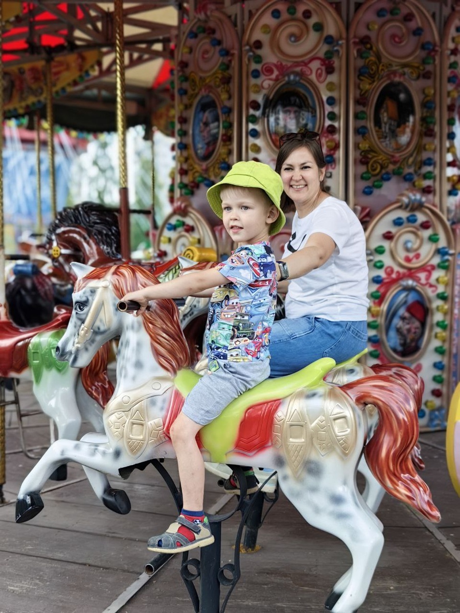 На коняшках