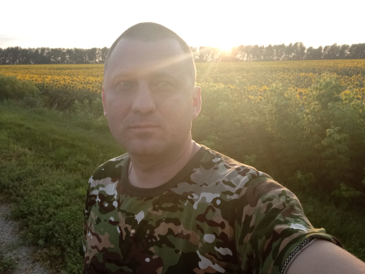 Автор как встарь на Руси: встаёт с рассветом. 