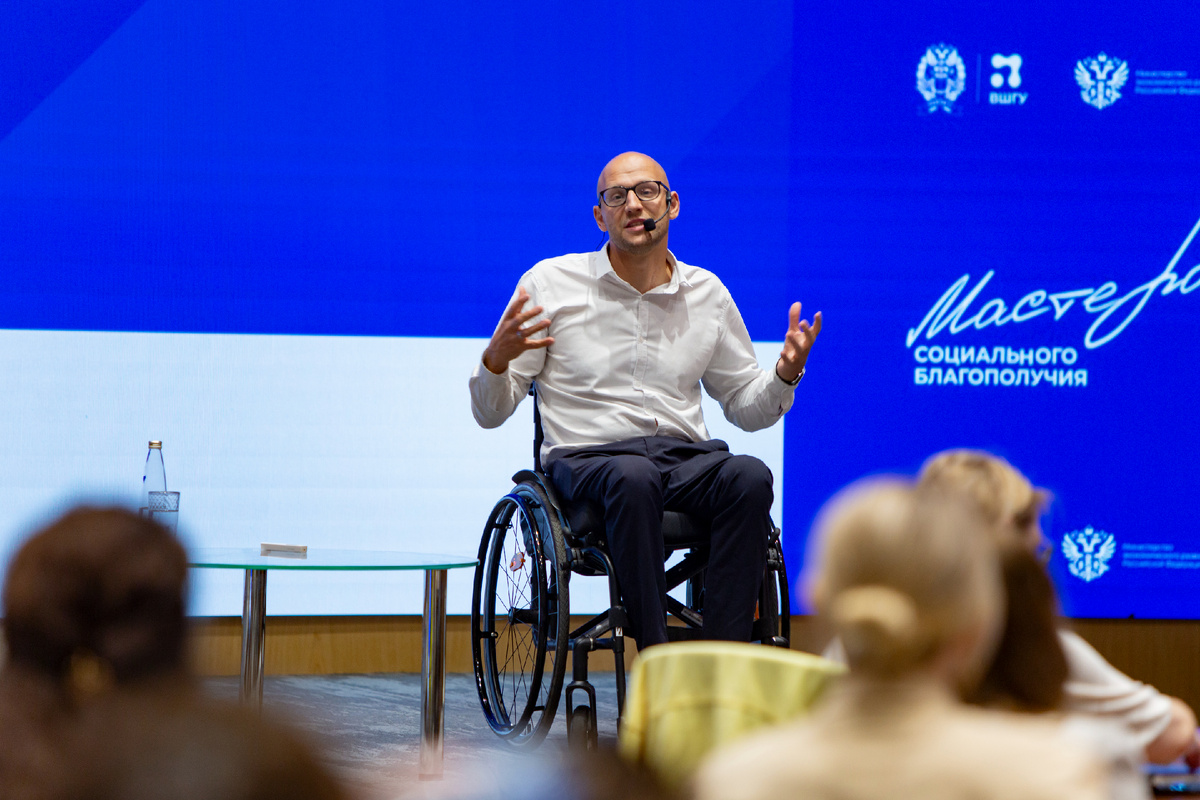 Дмитрий Чешев - мотивационный спикер, параатлет, амбасадор фонда "Больше чем можешь"