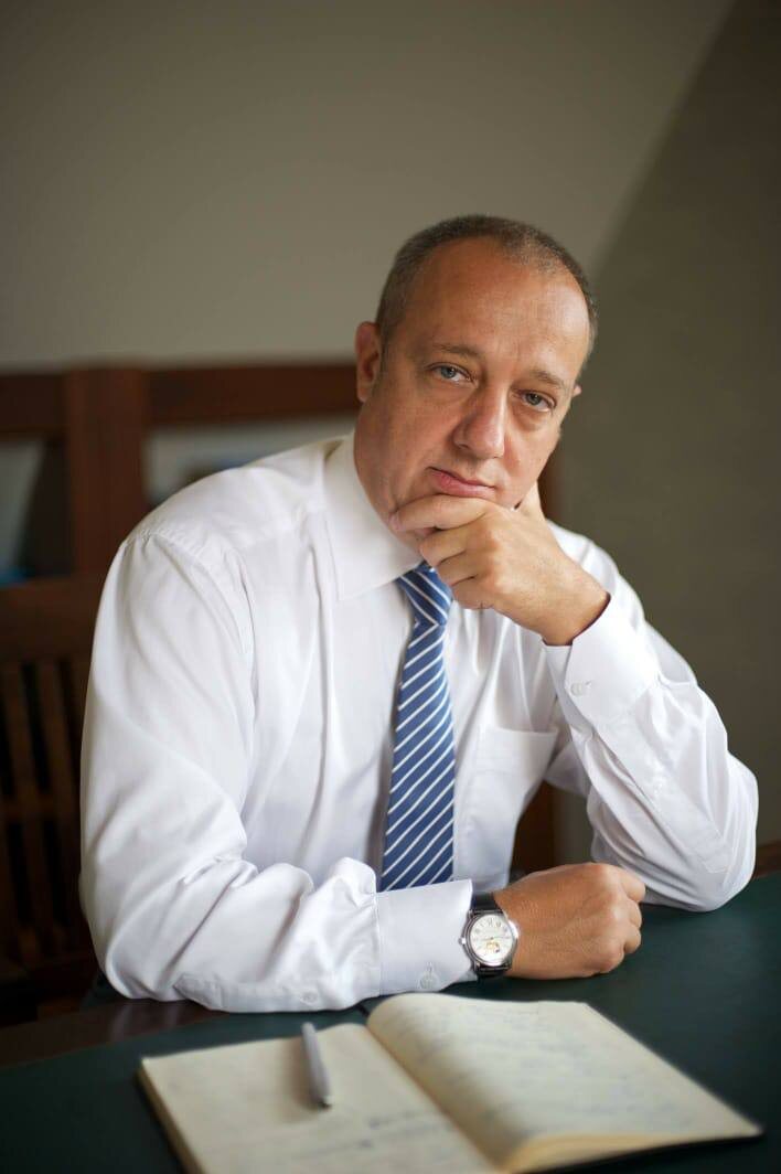 Добровольное заявление до выявления причастности и активная помощь следствию, освобождает от ответственности за взятку,- адвокат Ноздря Андрей Анатольевич.