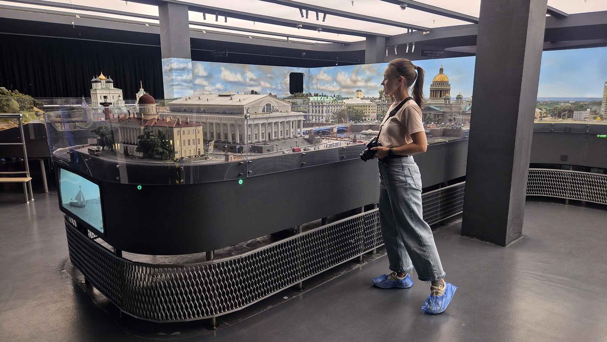 Музей "Царь-макет" находится неподалеку от ВДНХ на улице Константинова. Это уникальный интерактивный макет нашей страны