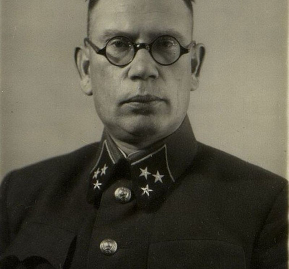 Генерал Власов. «Ряд волшебных изменений милого лица»