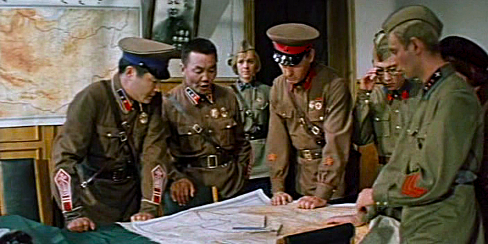 Кадры из фильма «Слушайте на той стороне» (1971 год; производство – СССР и Монгольская Народная Республика. Режиссёры – Борис Владимирович Ермолаев и Бадрахын Сумху. Авторы сценария – Александр Александрович Басаргин, Борис Владимирович Ермолаев и Бадрахын Сумху)