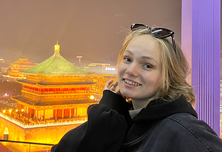 Это я, авторка статьи, незадолго до описываемых событий