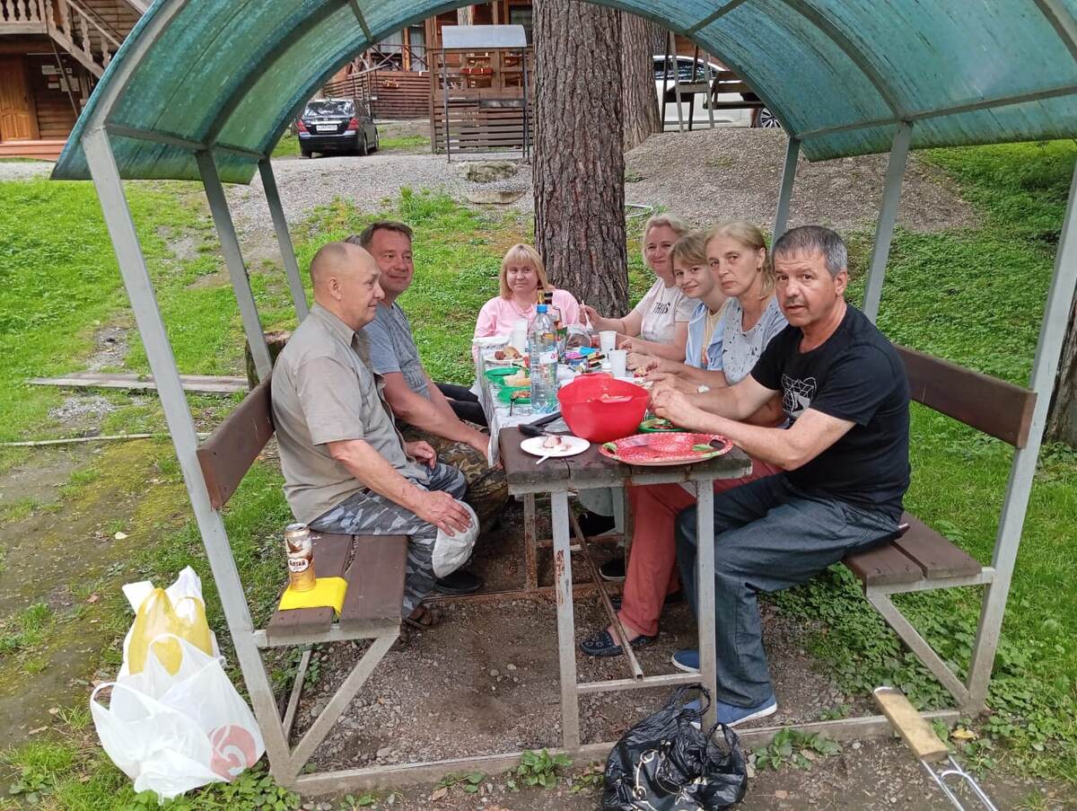 туристы на пикнике