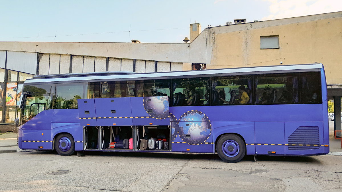 фото моего мужа: так выглядел автобус Гданьск-Калининград, на котором мы ехали 15 июля 2025