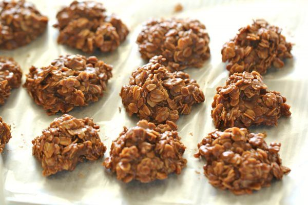 Пирожное без выпечки с овсянкой и медом