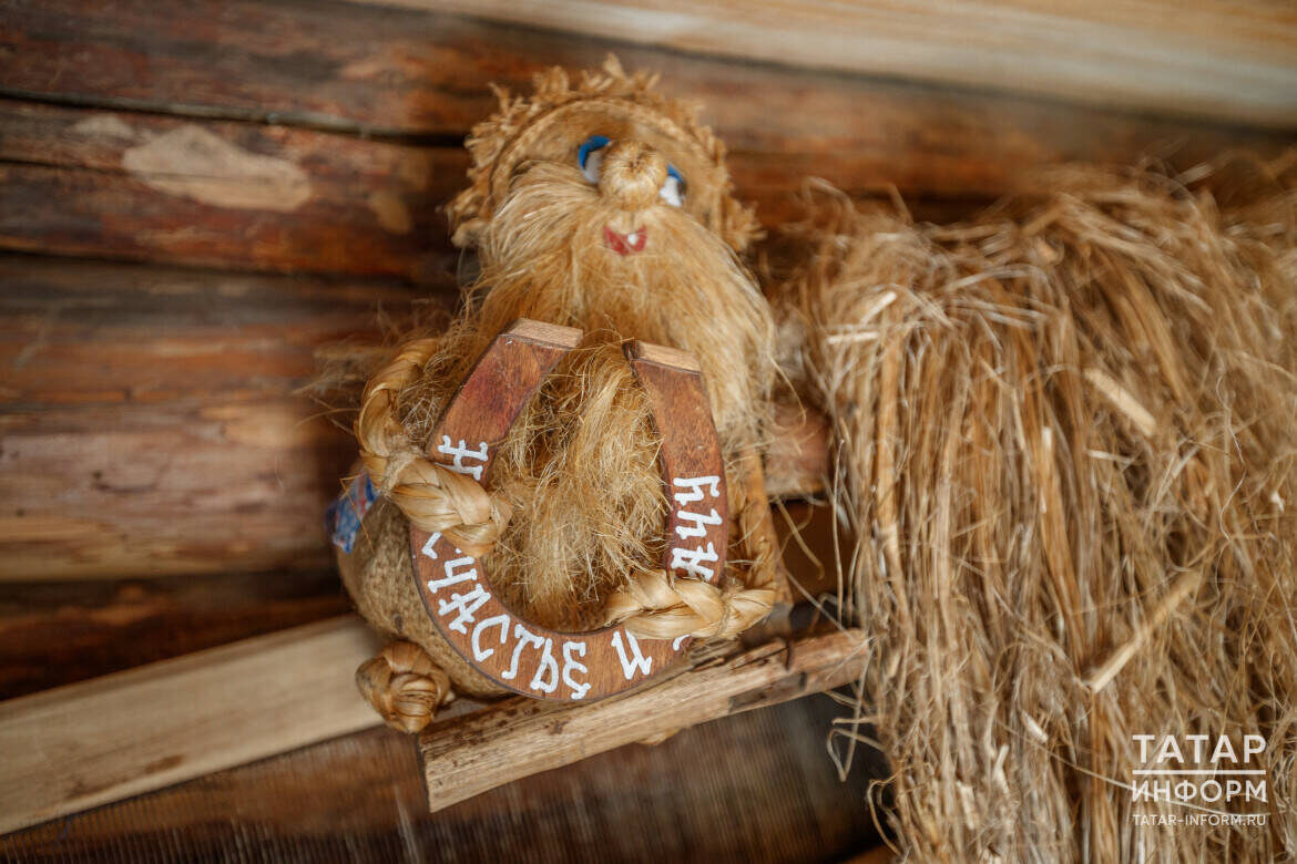 «Недостойно, когда в доме православного человека хранятся разные суеверные вещи, будь то домовой, подковка, денежная жаба, обереги и так далее»Фото: © Владимир Васильев / «Татар-информ»
