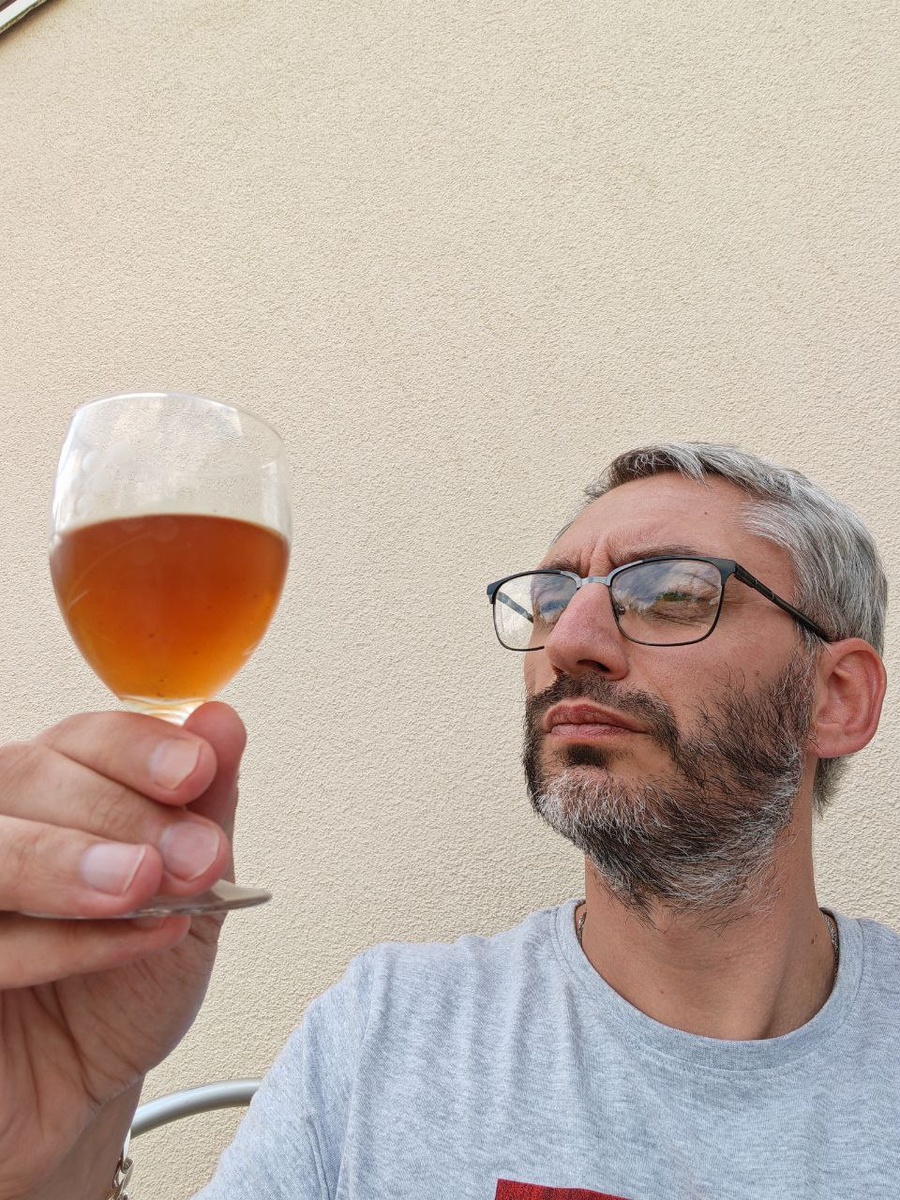 Вдруг забыли как я выгляжу)