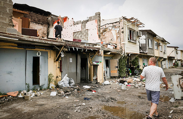    Последствия падения обломков БПЛА в Адлере.Дмитрий Феоктистов/ТАСС