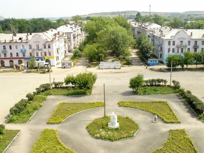 Посёлок Красногорский. Центральная площадь.