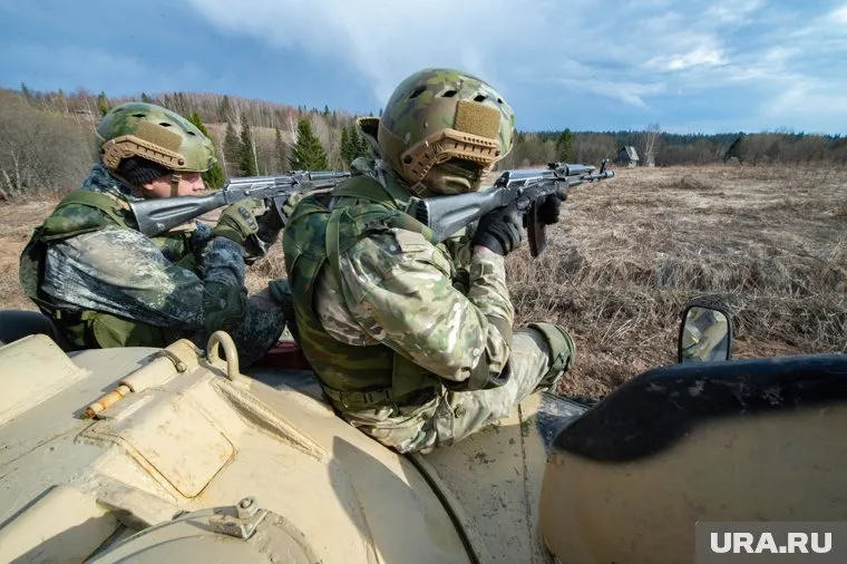  Российские подразделения смогли освободить Александро-Калиново в ДНР, несмотря на атаку БПЛА и серьезные преграды на пути
Фото: Сергей Русанов © URA.RU