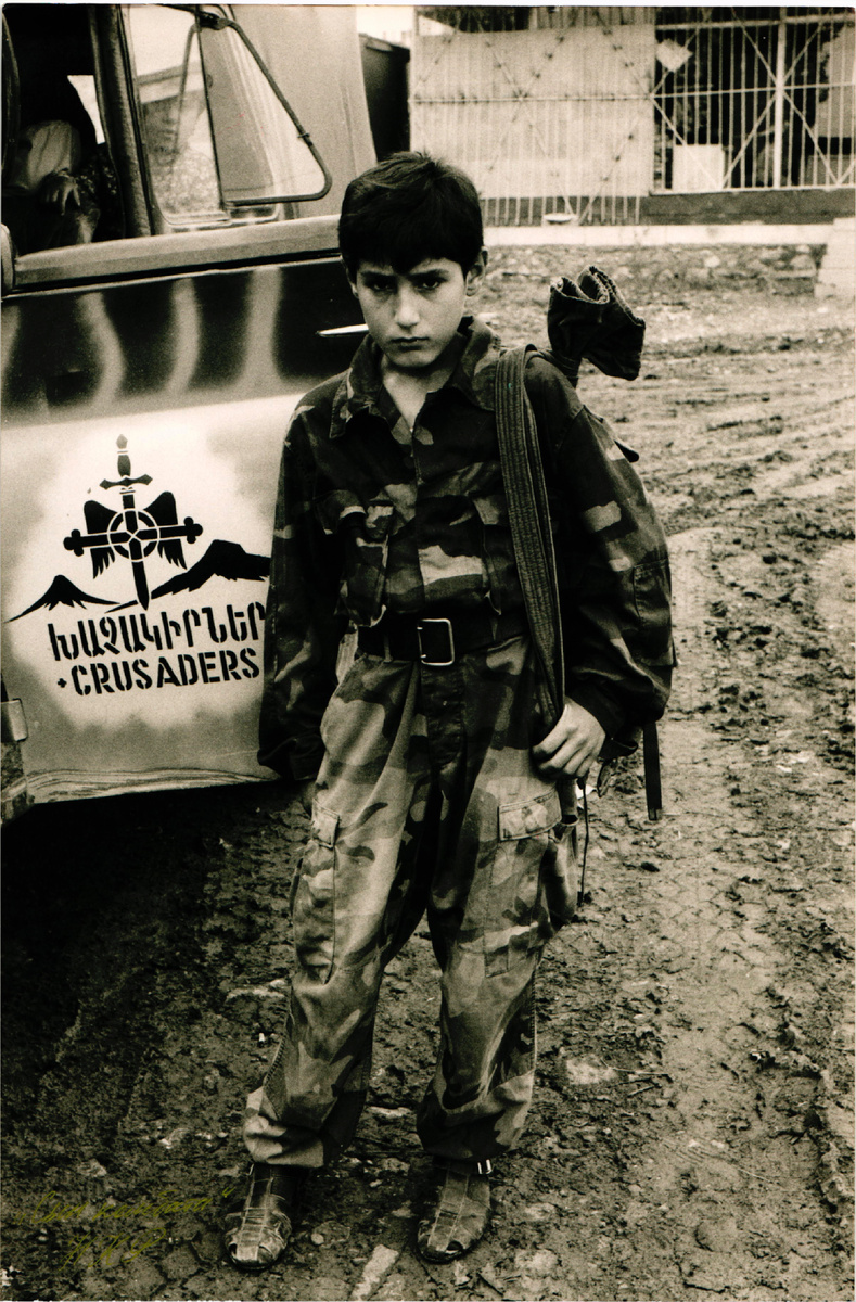 Юный армянский ополченец. Нагорный Карабах