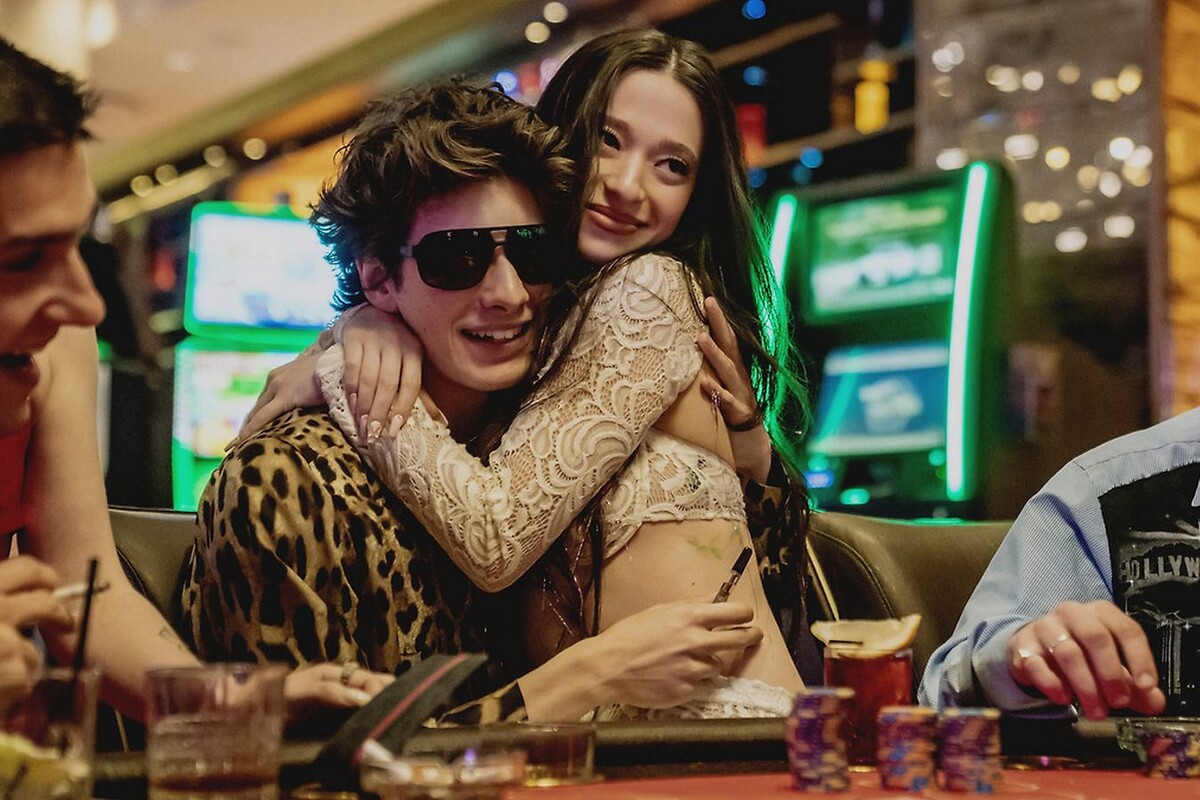 Кадр из фильма «Аврора»