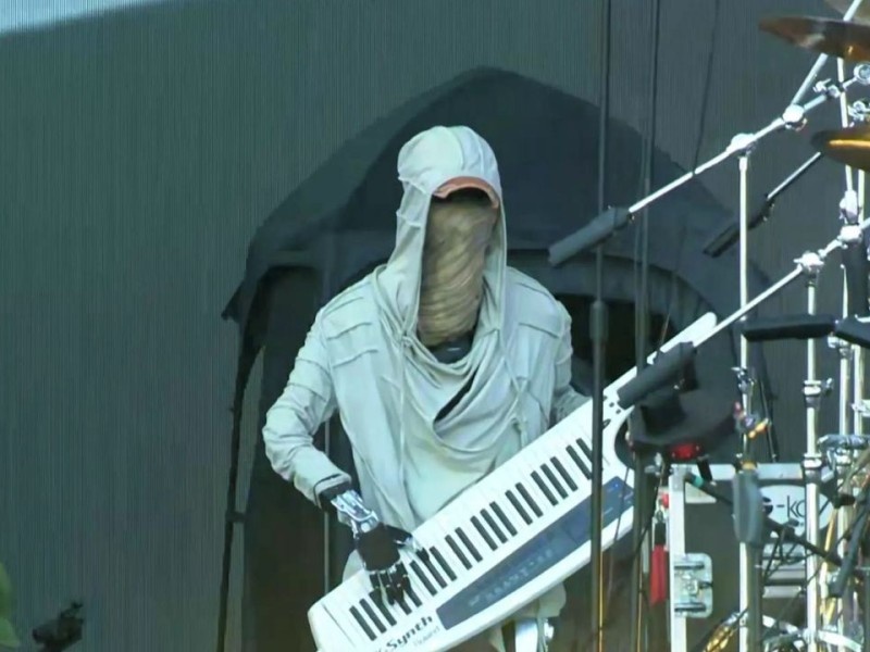    Робот Adam дебютировал в роли клавишника на музыкальном фестивале