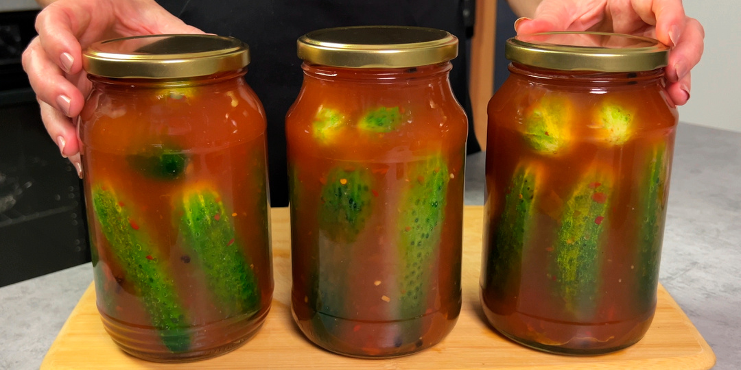 Уже много лет закрываю так! Потрясающе вкусные ОГУРЦЫ С КЕТЧУПОМ ЧИЛИ на зиму. Мой любимый рецепт