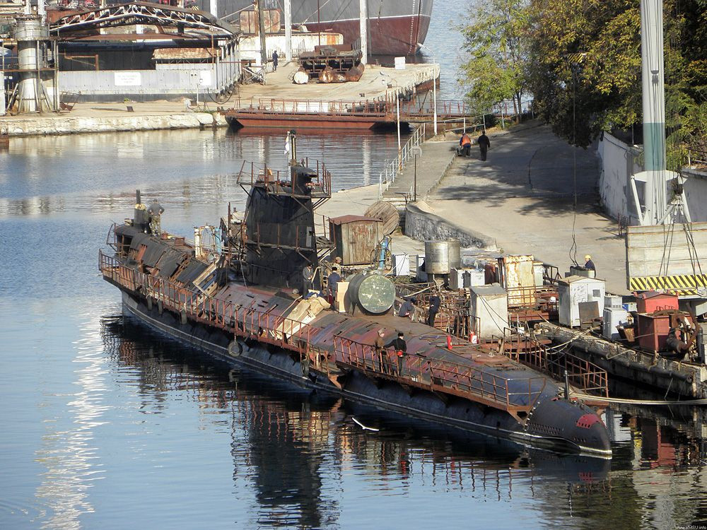 Как у нас в Российском флоте говорят: мы ходим, а плавает - говно!