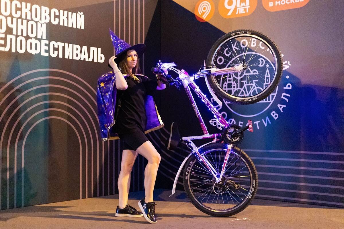    Более 55 тысяч человек приняли участие в ночном велофестивале Москвы