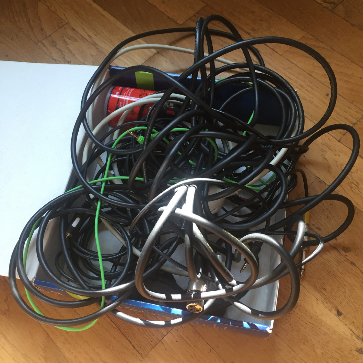 Провода запутались