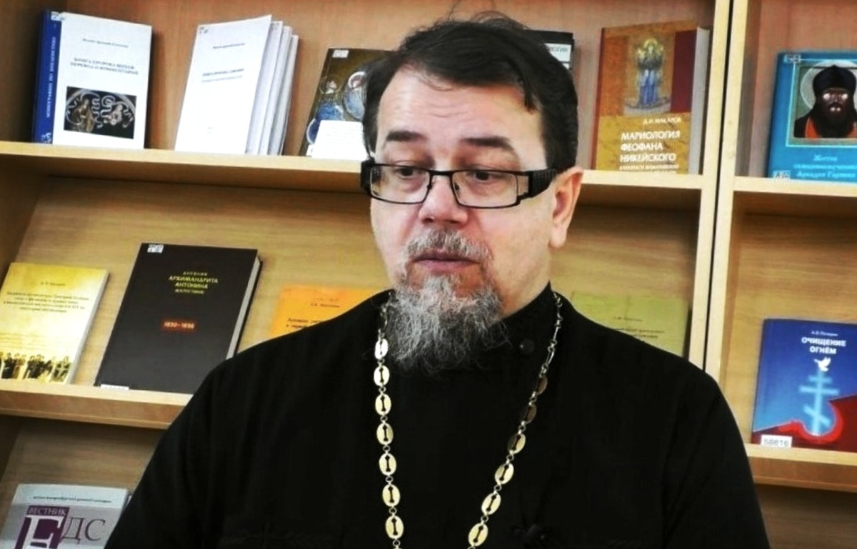 Константин Корепанов — иерей, богослов, преподаватель, проректор по учебной работе Екатеринбургской духовной семинарии.