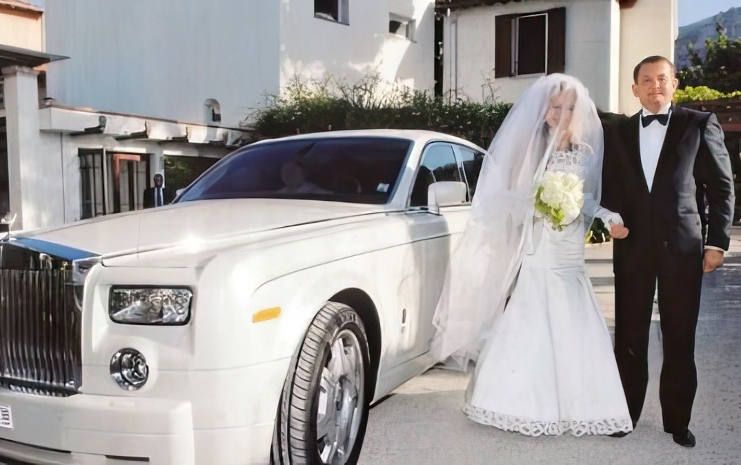 Анна Горшкова и Михаил Борщев кадр со свадебной церемонии