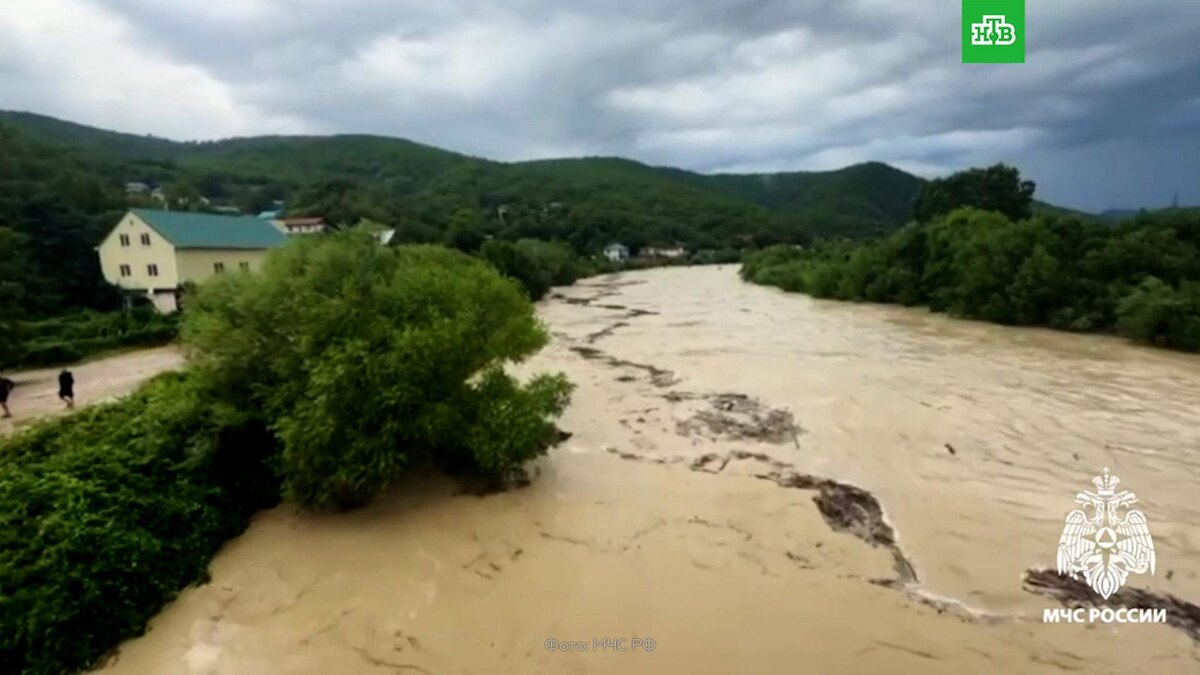    В Туапсинском районе началась эвакуация детей из турлагерей
