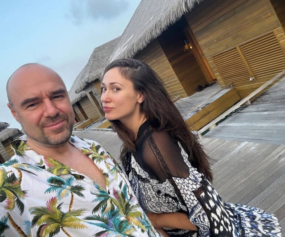    Роман Товстик и жена Елена, соцсети