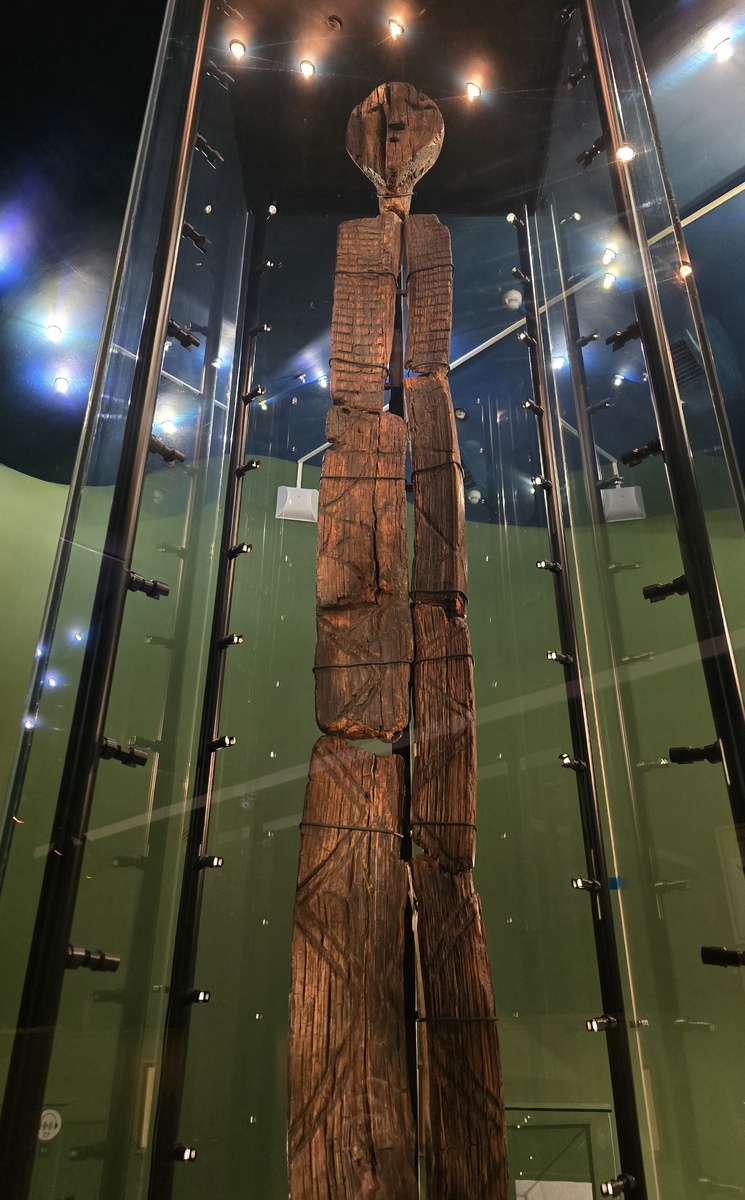 Оригинал идола в музее Екатеринбурга 