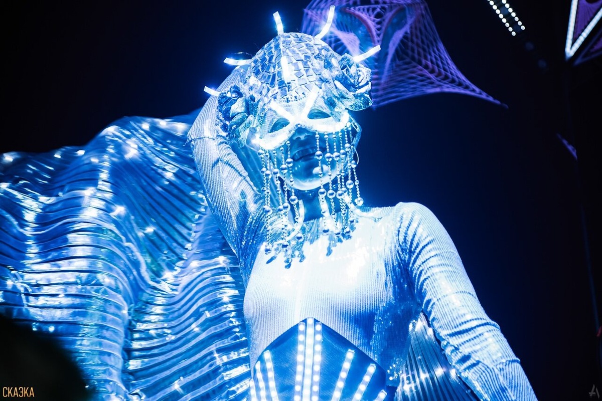 Фестиваль — пространство для самовыражения. Можно экспериментировать и быть ярким, тут примут всё. Фото: Сообщество «Фестиваль творчества и музыки „Сказка“» / ВКонтакте