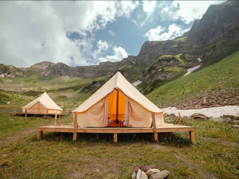 Глэмпинг Camp.2050 на Красной Поляне