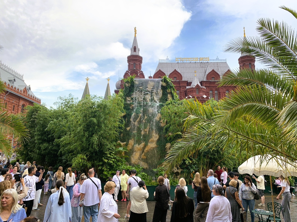 "Лето в Москве": Водопад