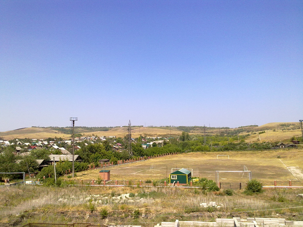 Октябрьск, Самарская область. 21.07.2010 Старый стадион "Труд" . Вид из квартиры подруги. Более ранние фотографии только в альбомах. 