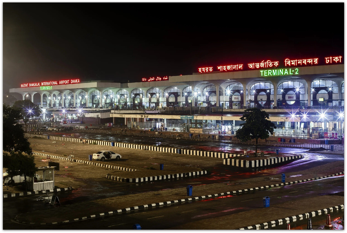 Международный аэропорт Дакки ночью
