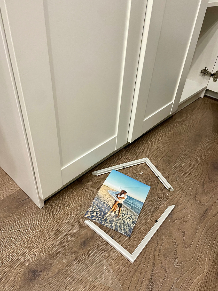 Символично, но не специально в дребезги…💔