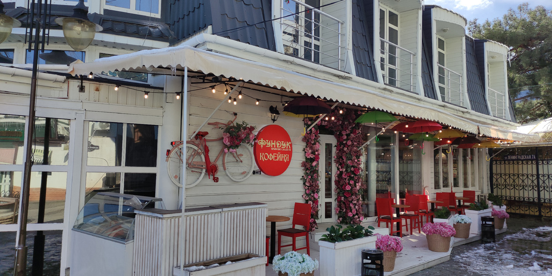 "Ну зачем вы все к морю едете?": крымчане назвали 3 небольших посёлка в Крыму, лучших для жизни на пенсии