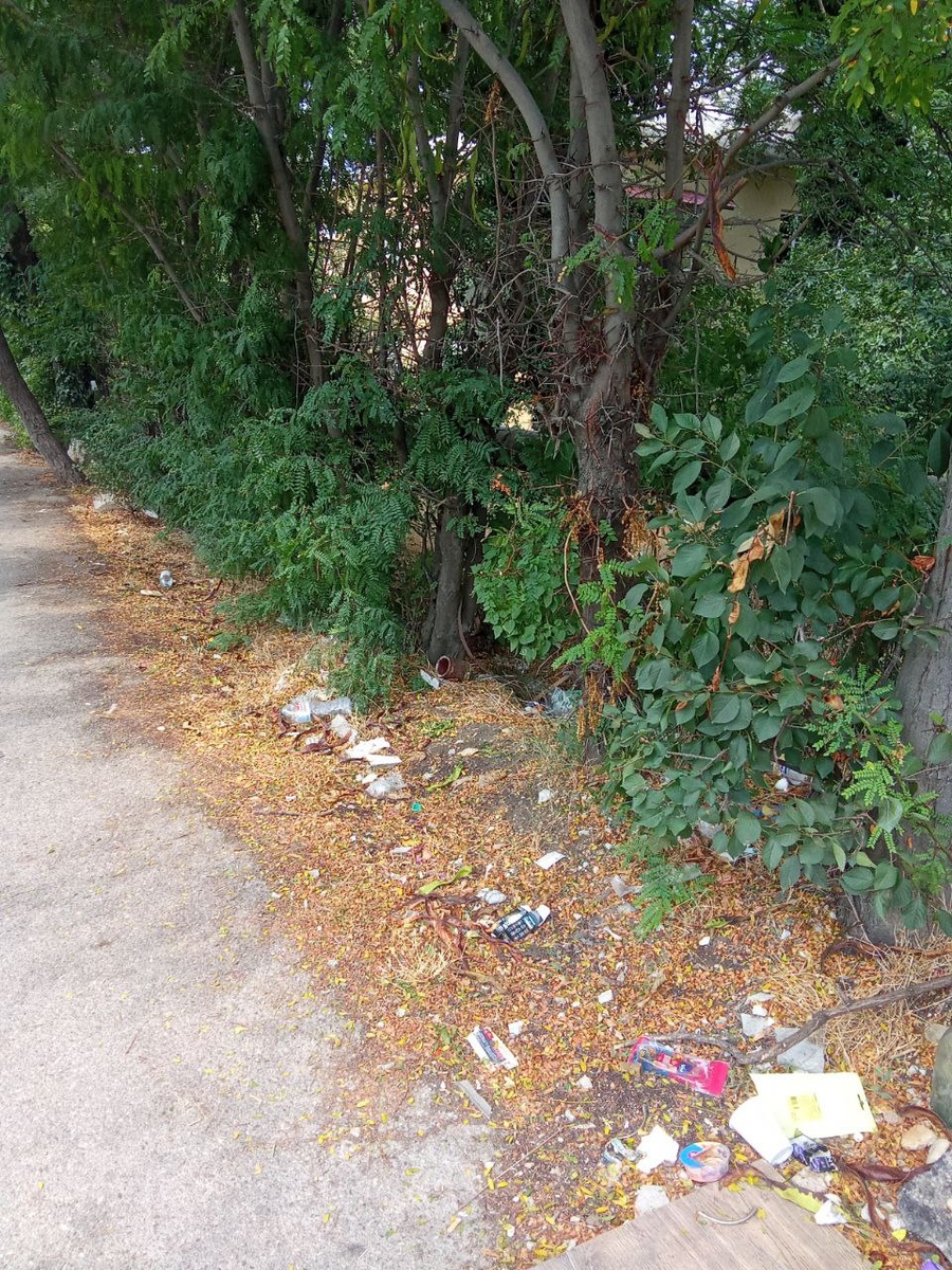 Много мусора на улицах