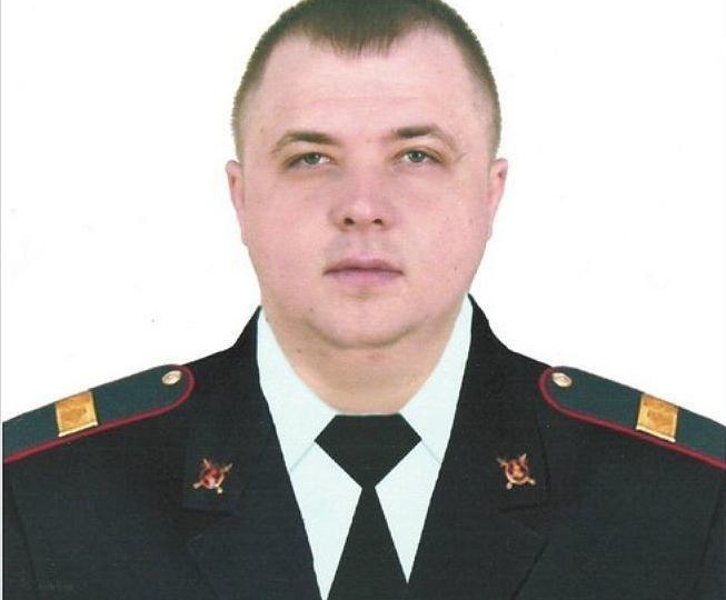 В Красноярском крае полицейский несколько километров гнался по Ангаре на лодке за плотом, на котором уносило детей