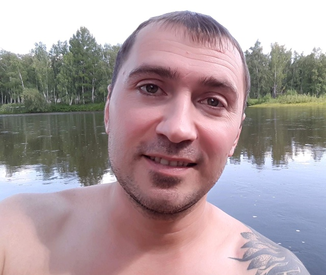 В Иркутской области 37-летний турист спас жизнь 3-летней малышке, которая оказалась в канализационном люке