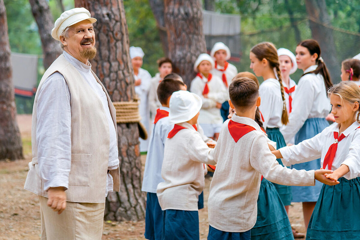    В фильме «Артек. Сквозь столетия». 2025 г. предоставлено кинокомпанией «Фреш-Фильм»