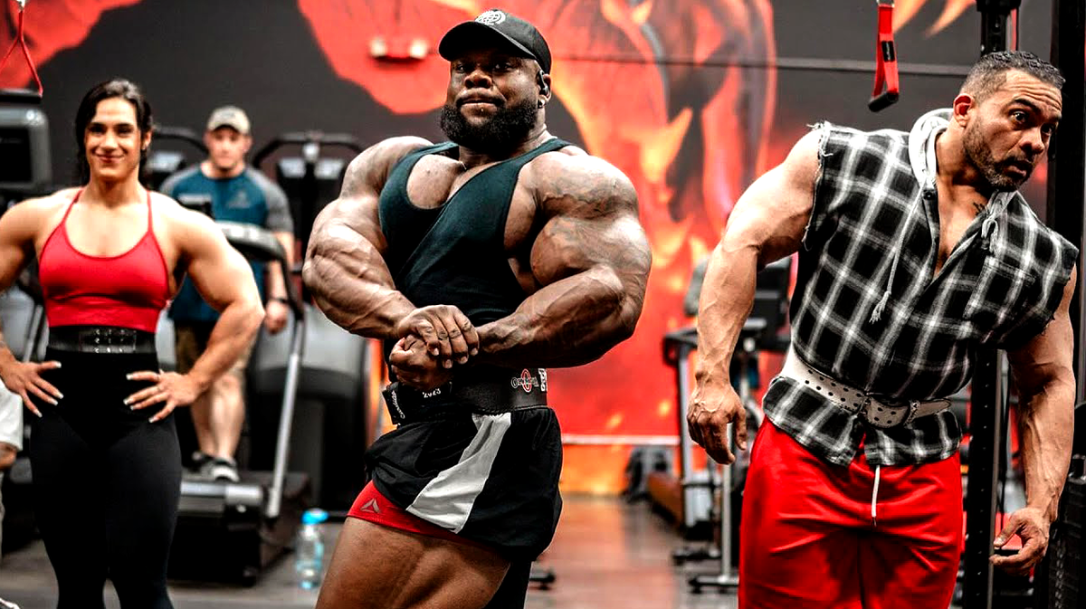 Кеон Пирсон. Его форма в межсезонье. Сейчас он готовится к турниру "Мистер Олимпия" 2025 года.