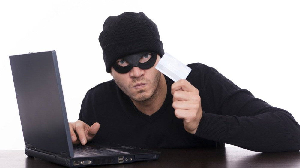    Как мошенники разводят россиян на гранты и стипендии в 2025 году