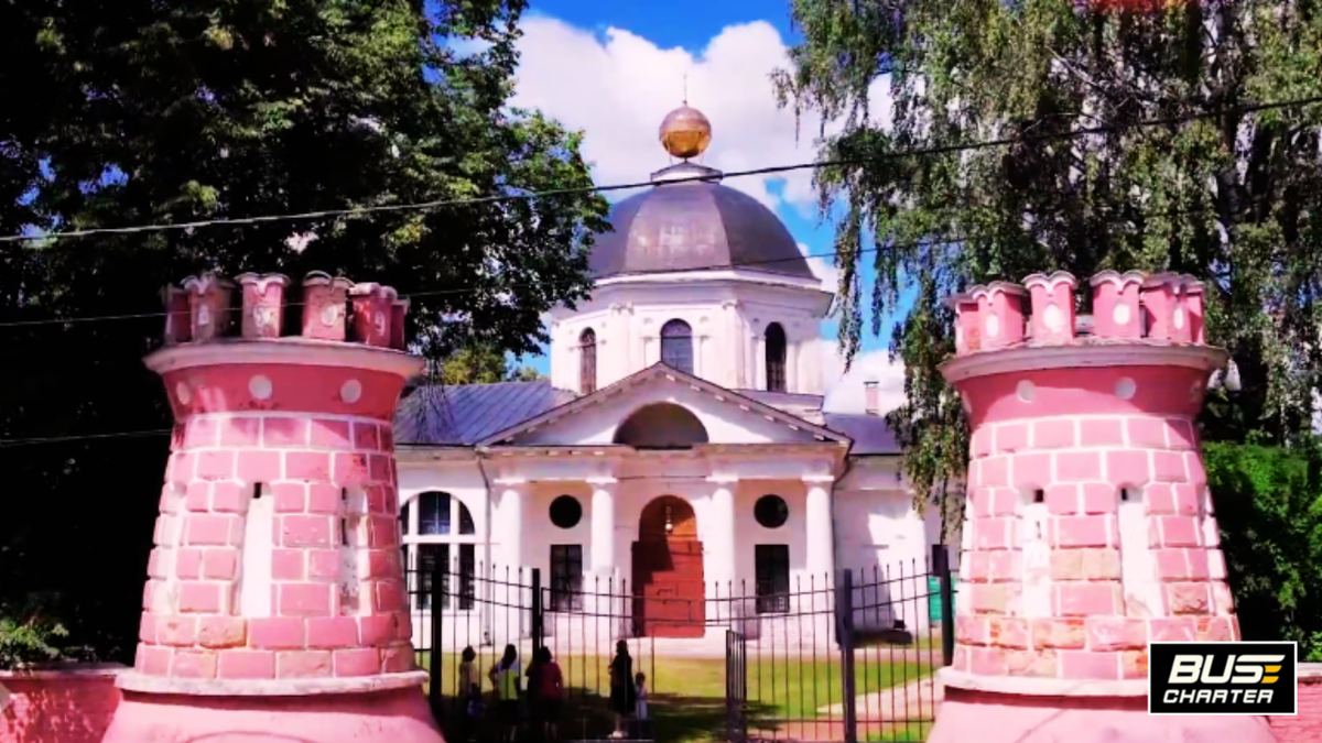 Аренда автобуса и микроавтобуса или минивэна с водителем в Москве посуточно 2025