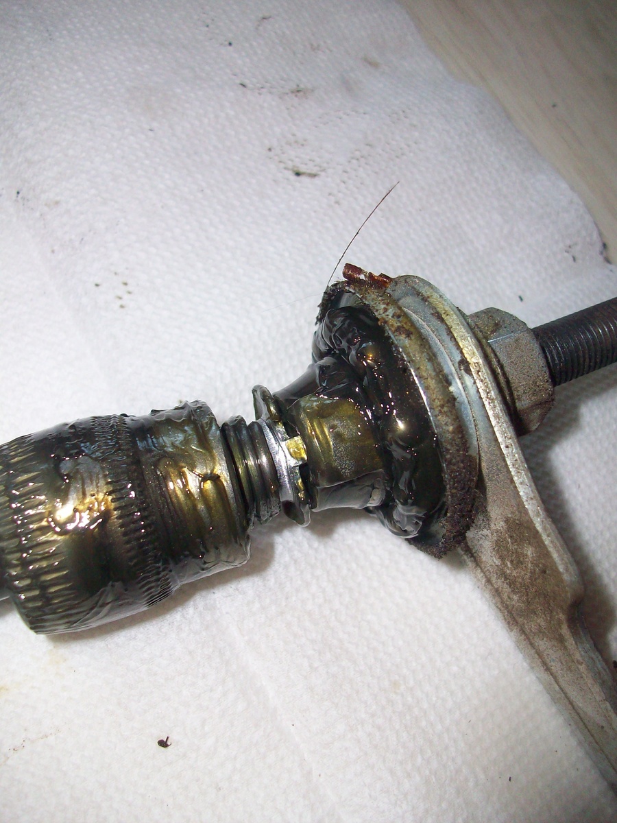 Внутренности задней тормозной втулки после 89км пробега. Источник: фото автора