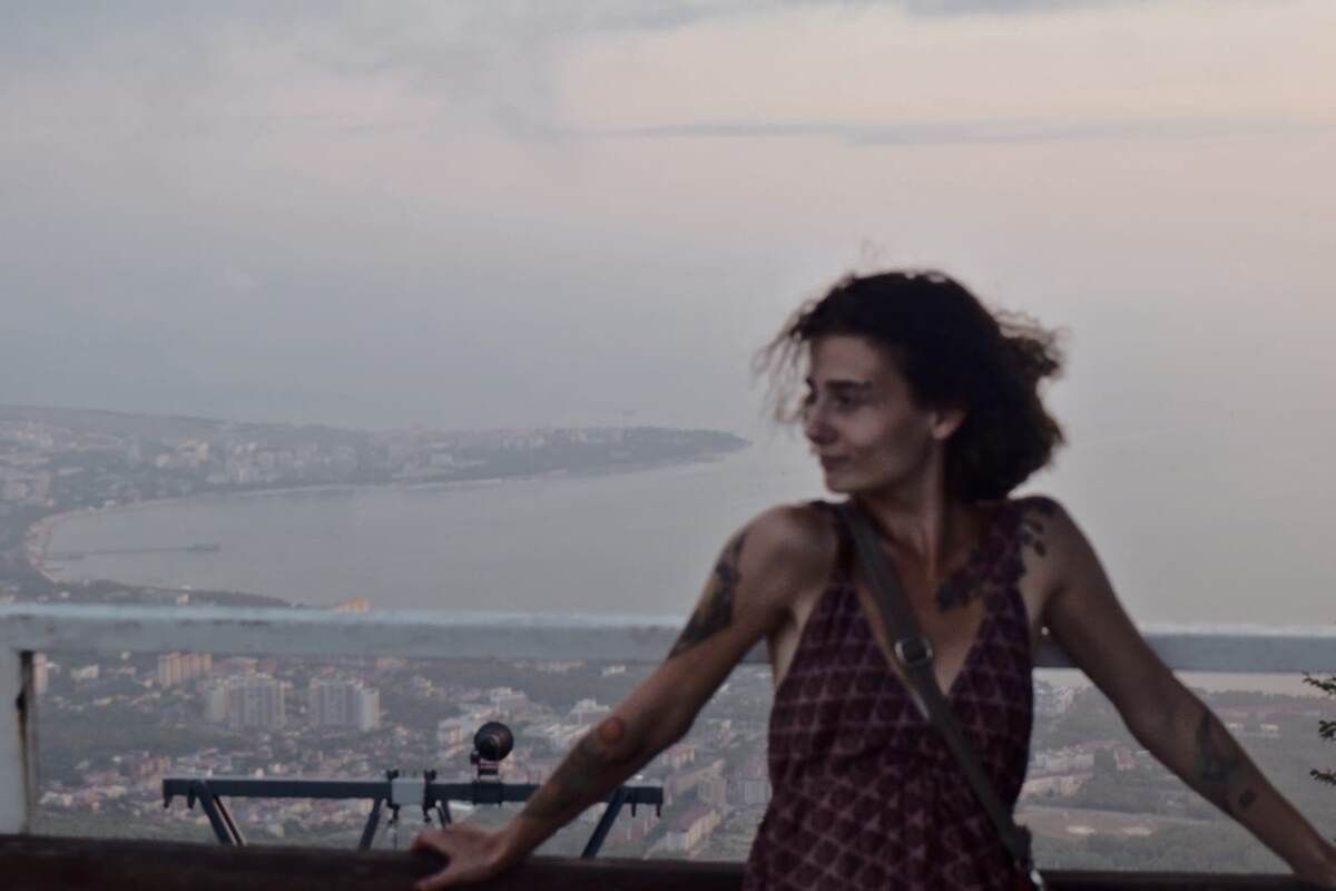 (а еще мне некуда выкладывать тонну своих фотографий))