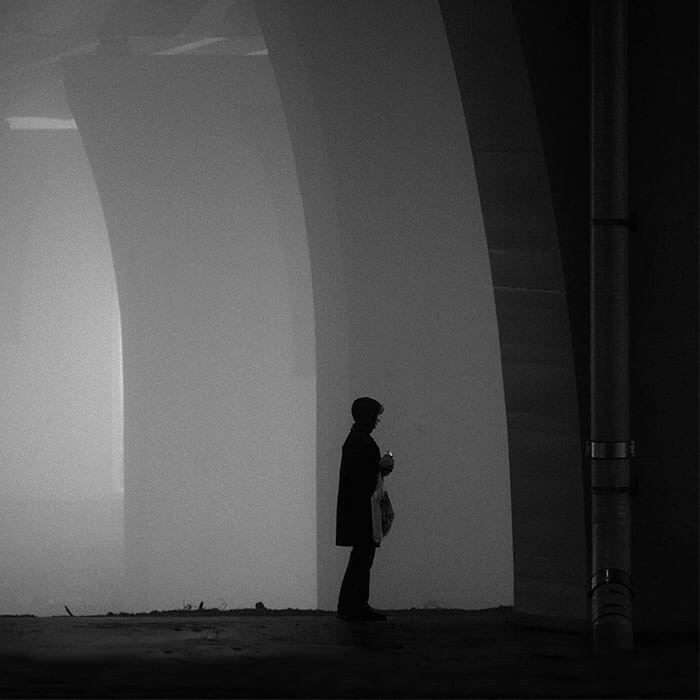 Зажечь свечу средь серой тьмы